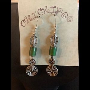 😊Vintage 1960’s mood bead earrings, pewter and Sterling, change color